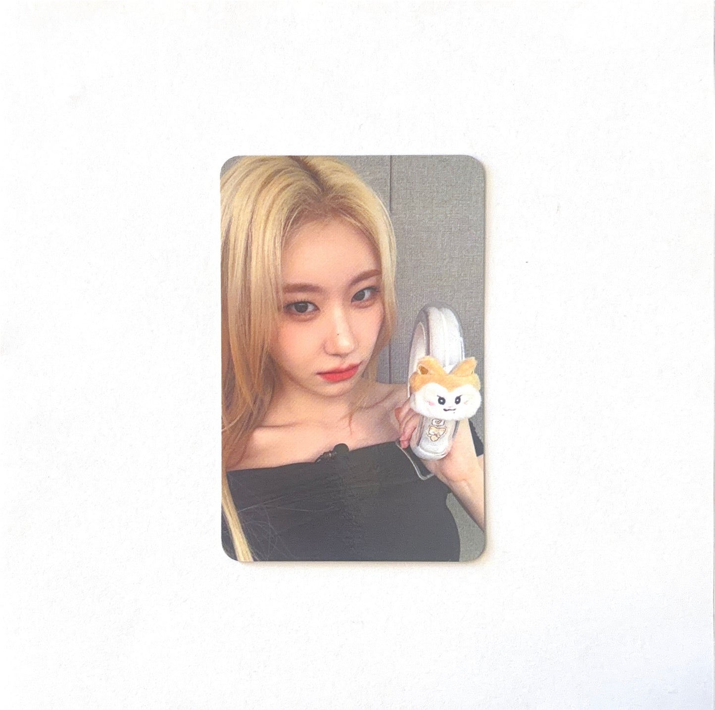 Chaeryeong (ITZY) - Light Ring - Photocard