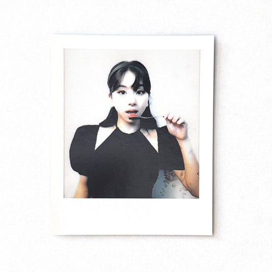 Chaeyoung (TWICE) - Yes, I am Chaeyoung. - 1st Photobook - Polaroid - Type 1