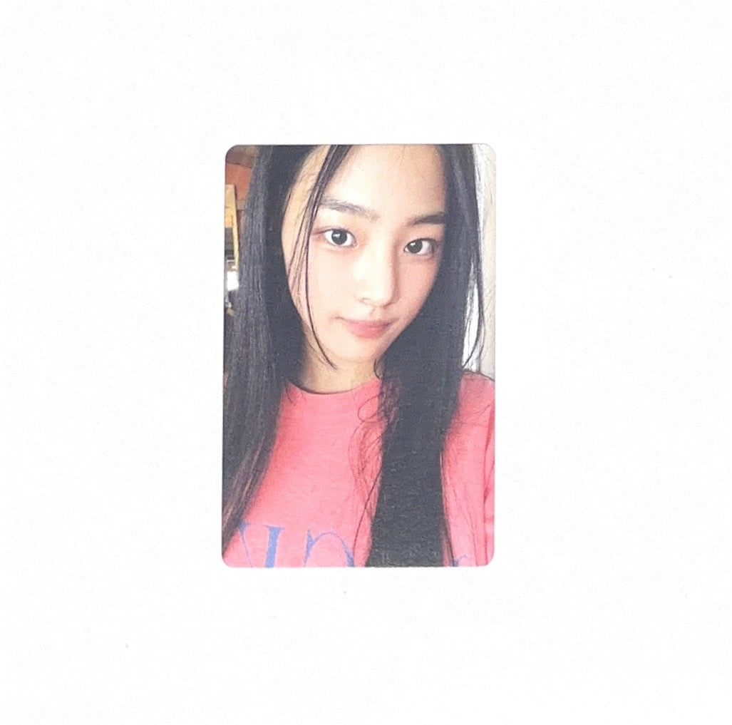 Minji (New Jeans) - 1st EP Bluebook Album Vers. Photocard