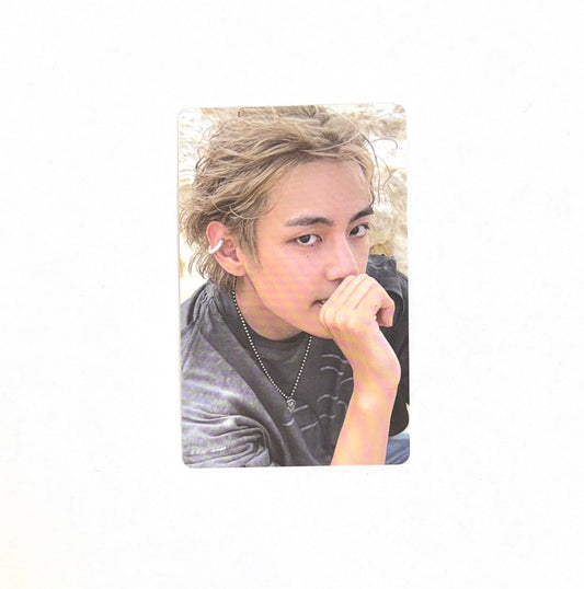 V (BTS) - Layover Rainy Days - Photocard