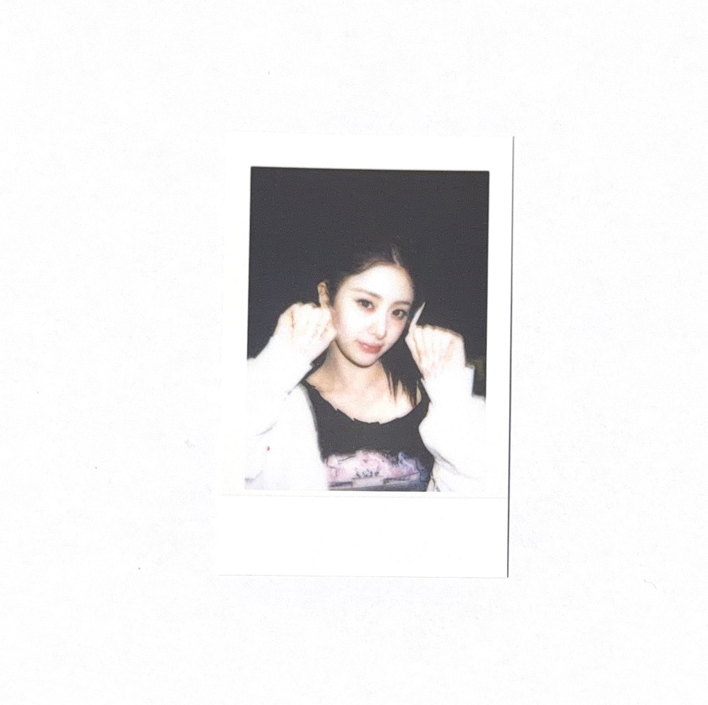 HUH YUNJIN (LE SSERAFIM) - 2026 Polaroid PUREFLOW - Photocard