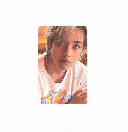 V (BTS) - Layover Love Me Again - Photocard
