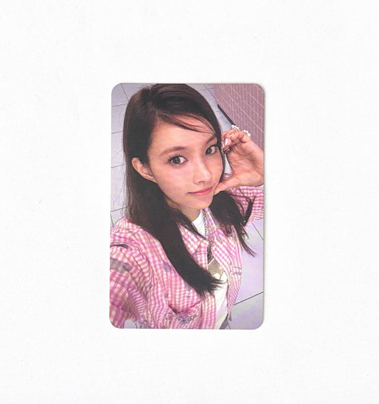 YUNAH (ILLIT) - I'll Like You Weverse Vers. - Photocard