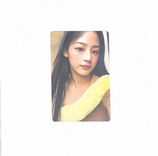 Minji (New Jeans) - 1st EP Bluebook Album Vers. Photocard