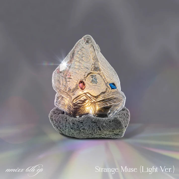 Pre-Order - NMIXX - 6th EP - Strange Muse - Light Vers.
